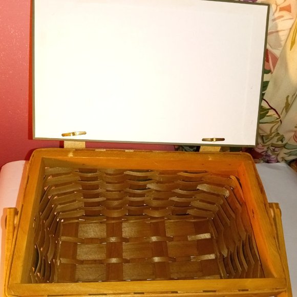 CHRISTMAS TREASURE BASKET FILLED WITH ORNAMENTS - Picture 14 of 15